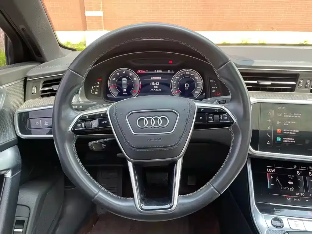 Audi A6L — фото 2