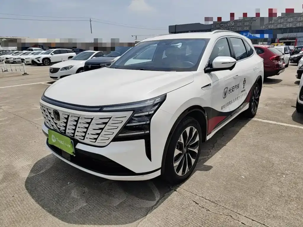 Changan CS75PLUS — фото 1