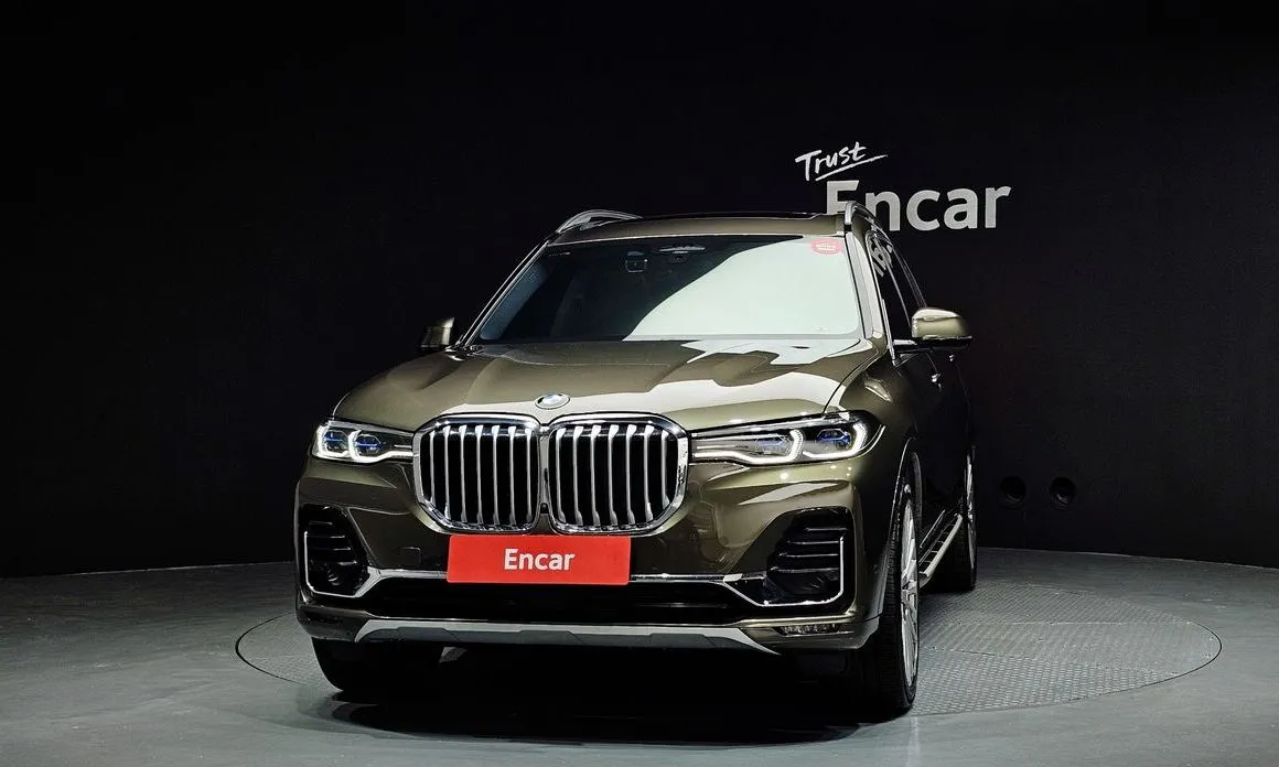 BMW X7 — фото 2