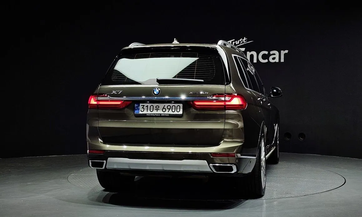 BMW X7 — фото 7