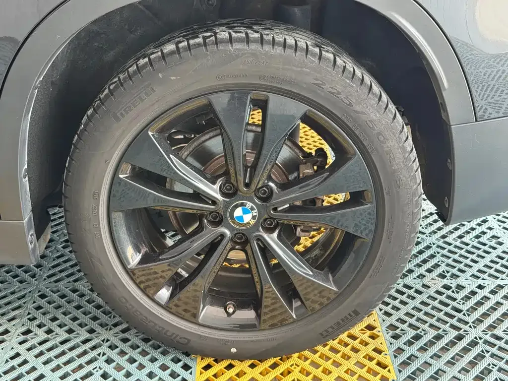 BMW X1 — фото 4