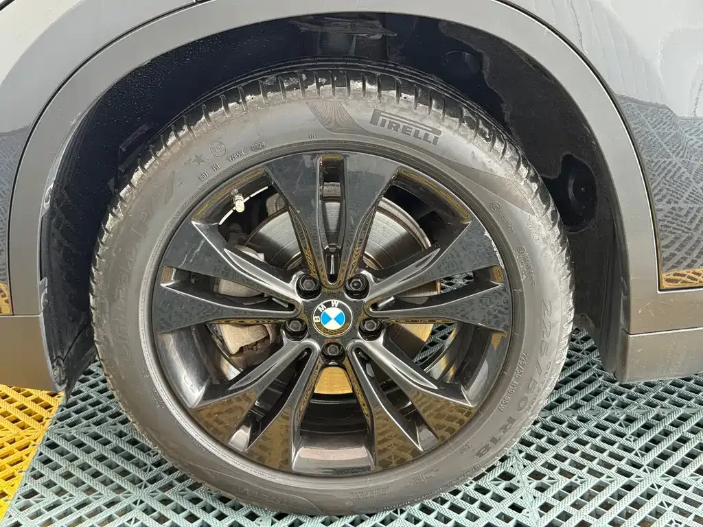 BMW X1 — фото 10