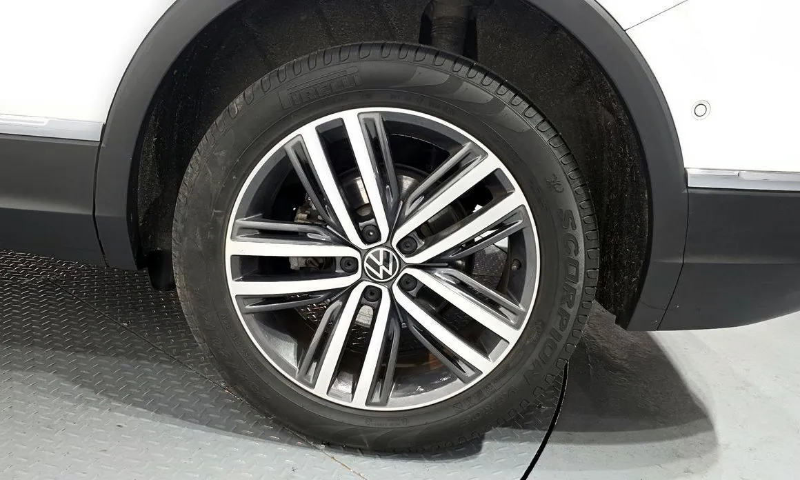 Volkswagen Tiguan — фото 6