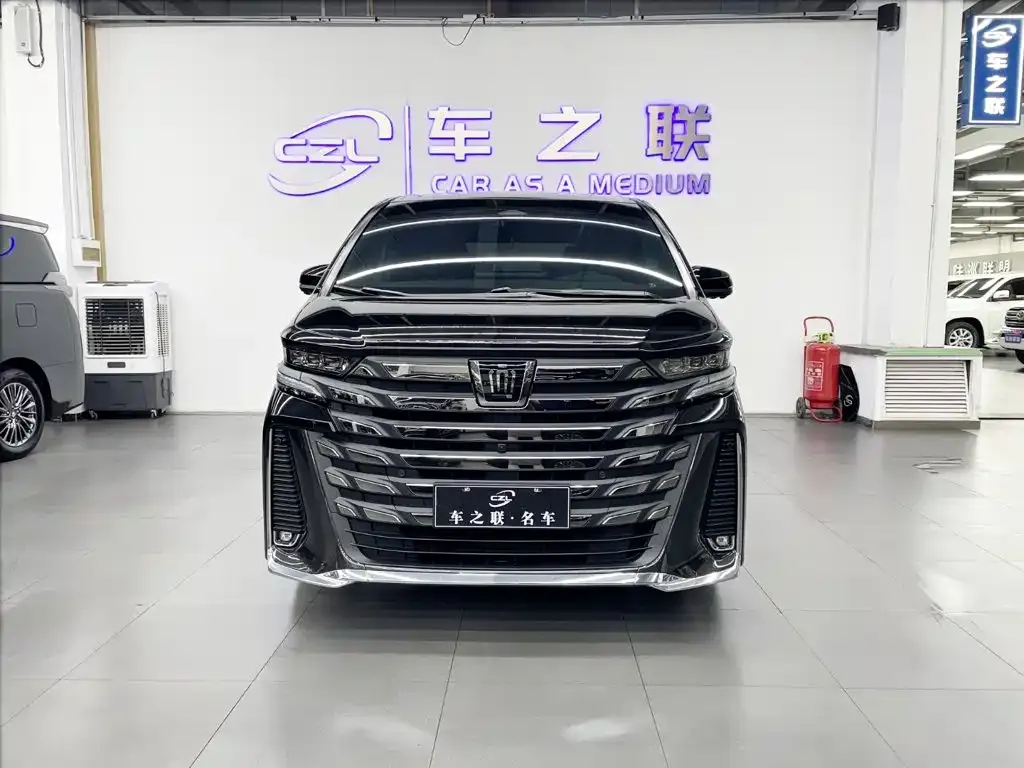 Toyota Vellfire — фото 9