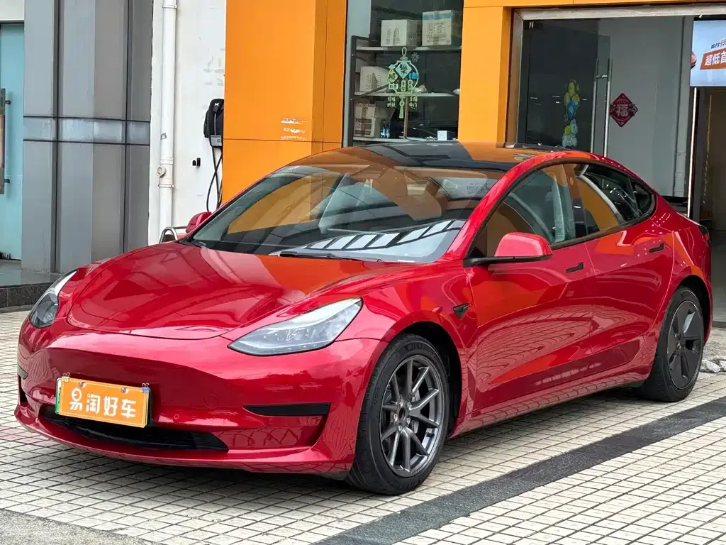 Tesla Model 3 — фото 6