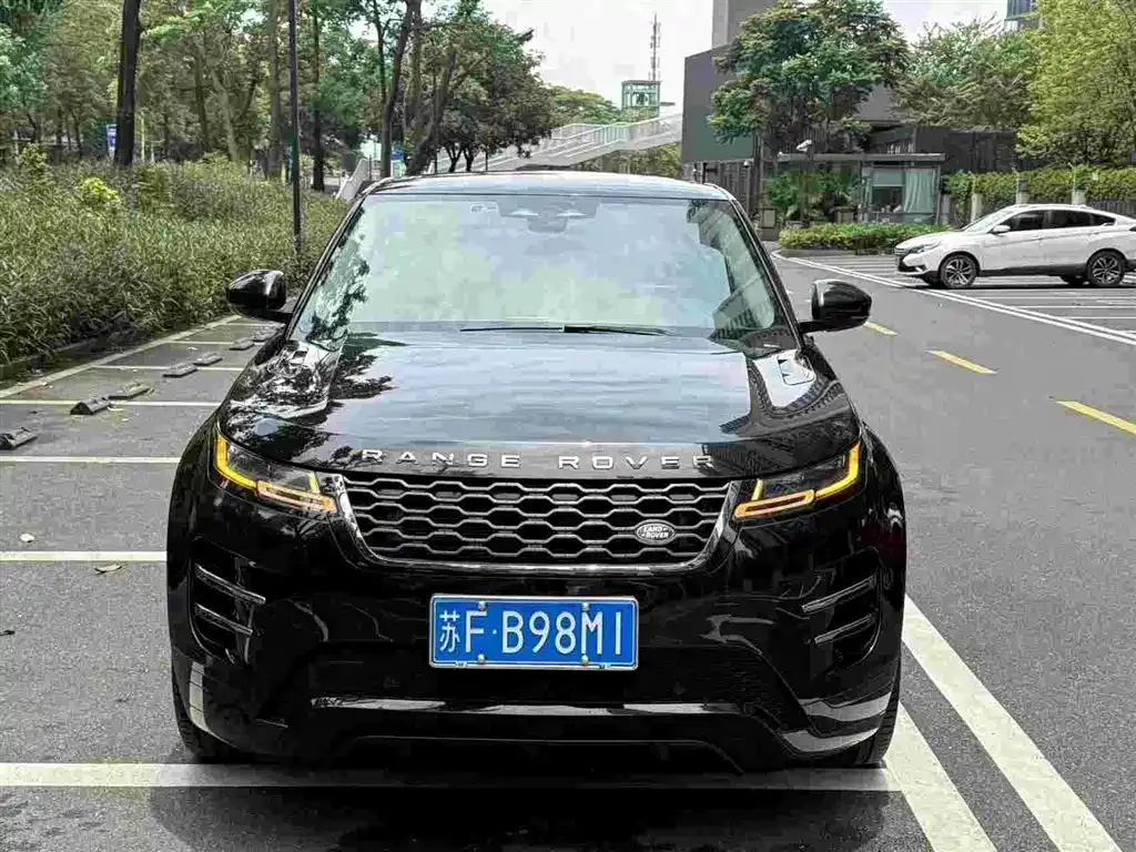 Land Rover Evoque — фото 1