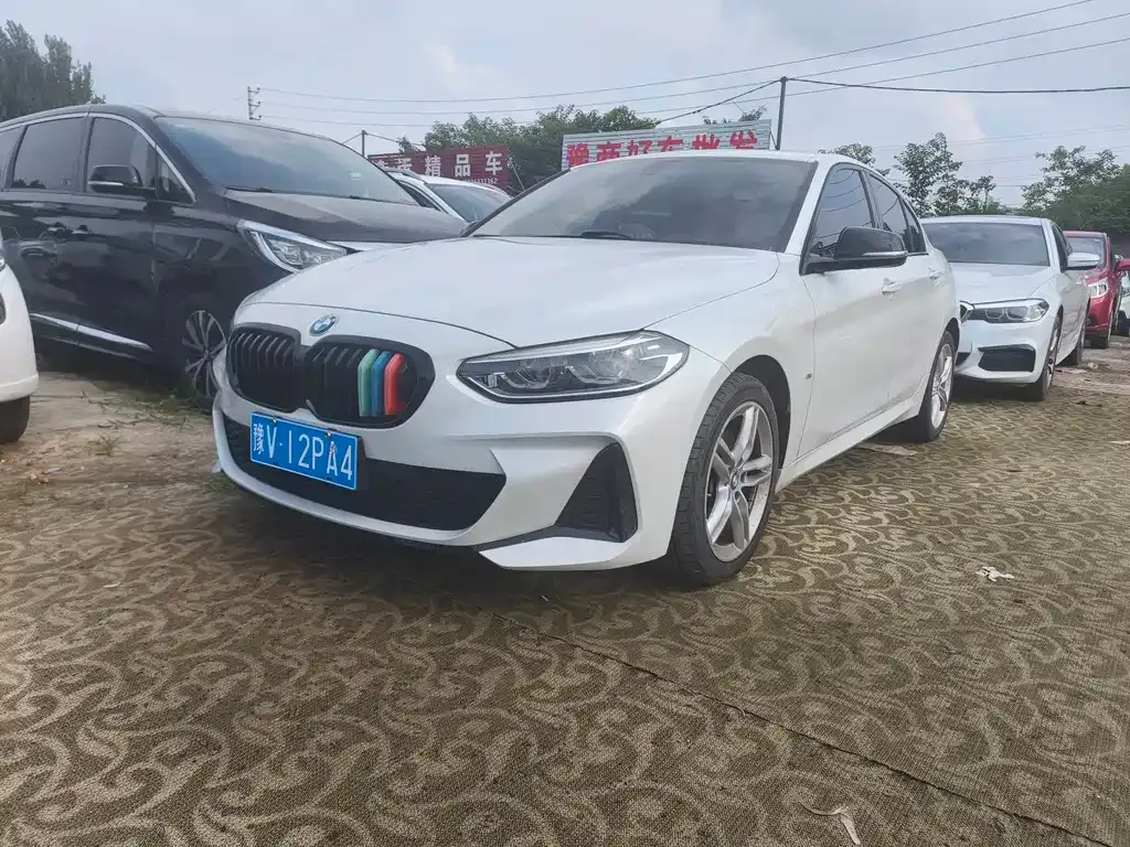 BMW 1 Series — фото 1