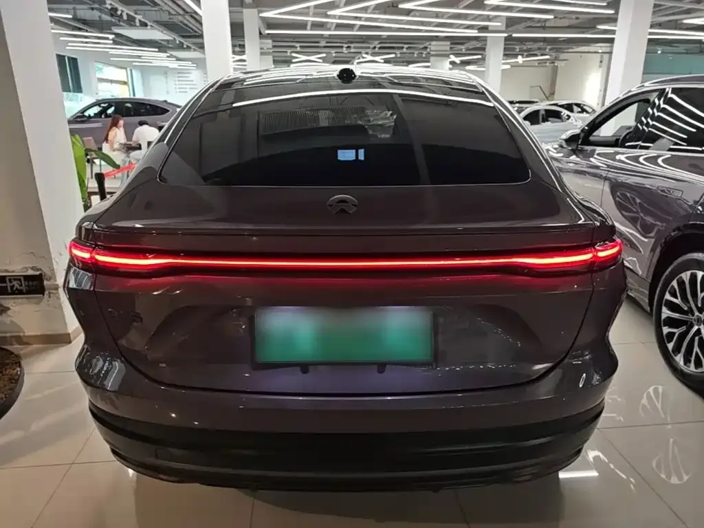 NIO EC6 — фото 10