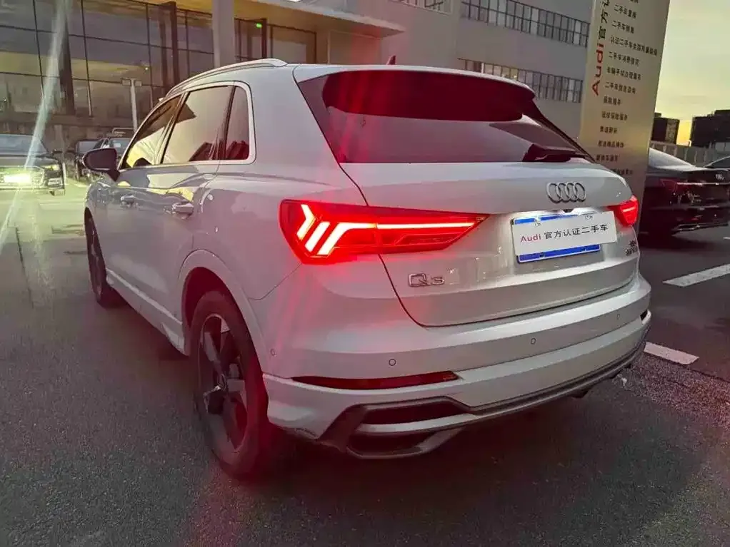 Audi Q3 — фото 4