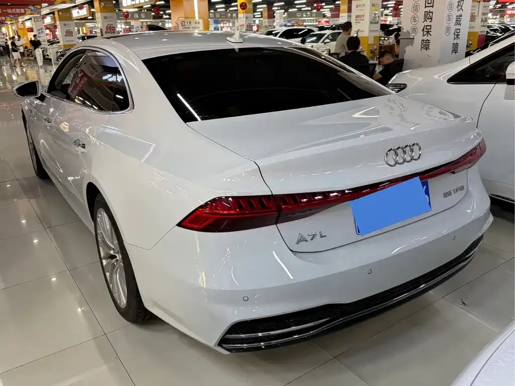 Audi A7L — фото 3