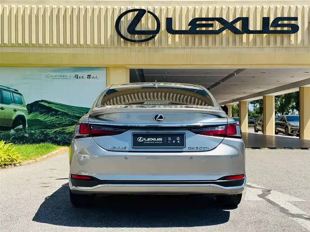 Lexus ES — фото 2