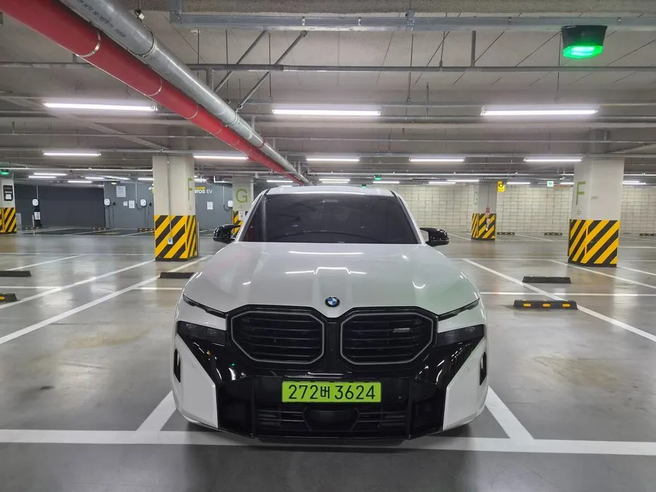 BMW XM — фото 1
