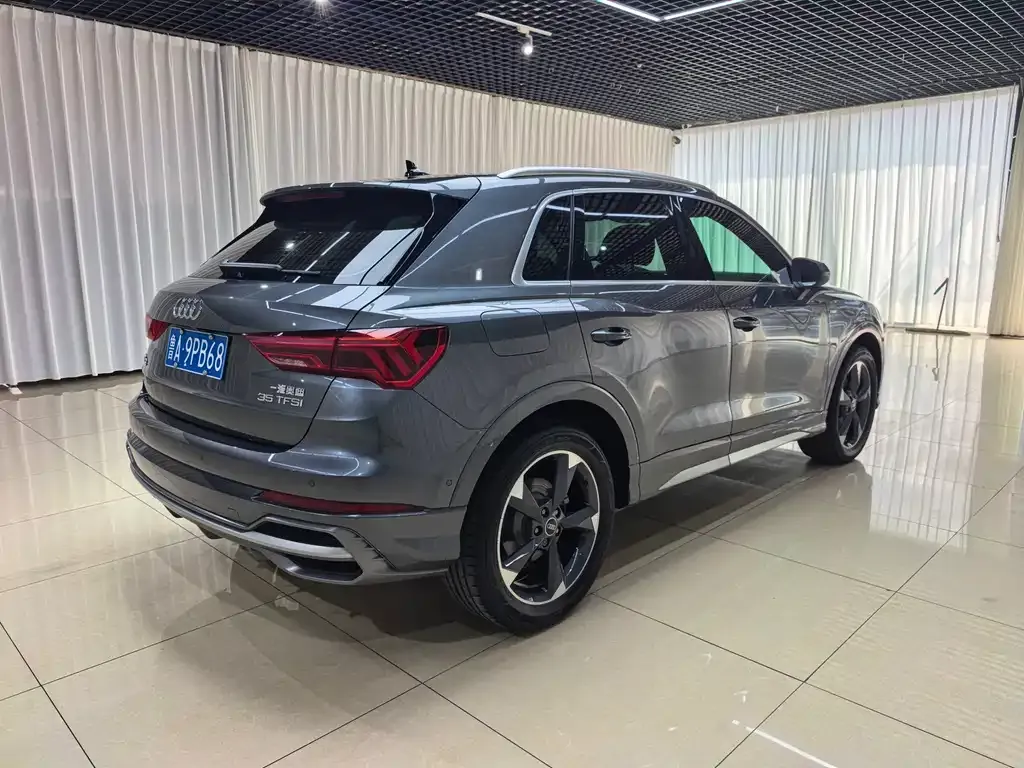 Audi Q3 — фото 8