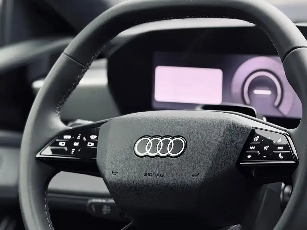 Audi 奥迪A6L e-tron — фото 8