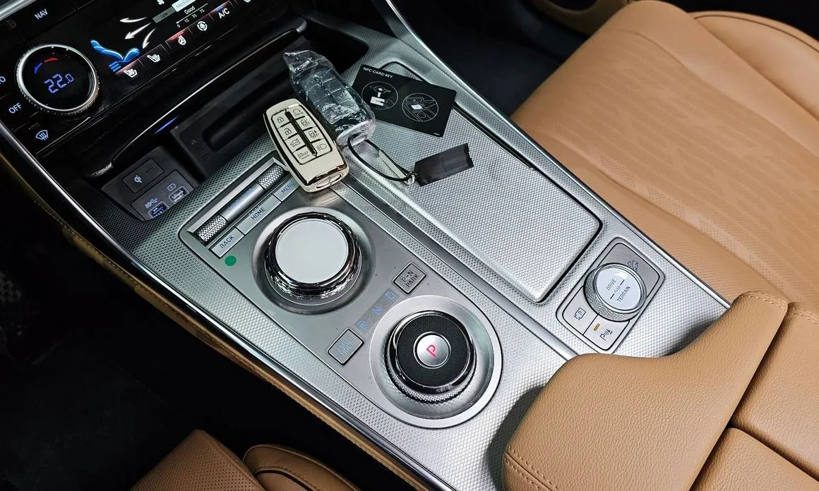 Genesis GV80 — фото 10