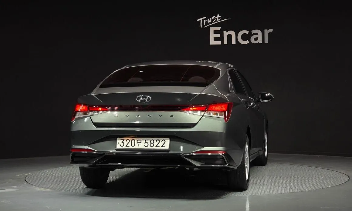 Hyundai AVANTE — фото 2