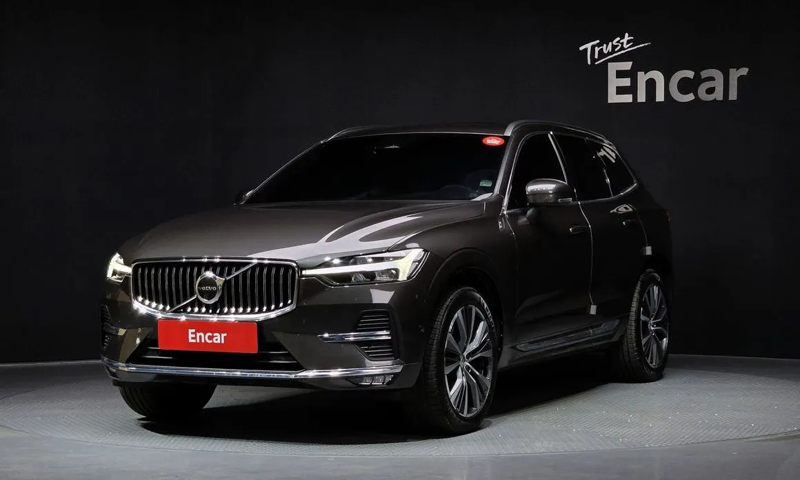 Volvo XC60 — фото 1