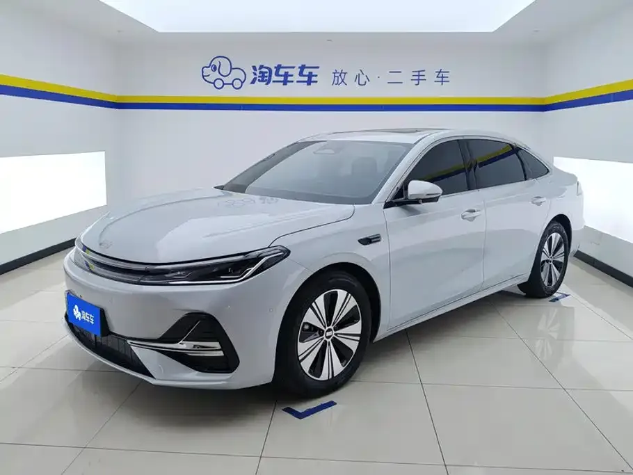 Geely 银河A7 EM — фото 1