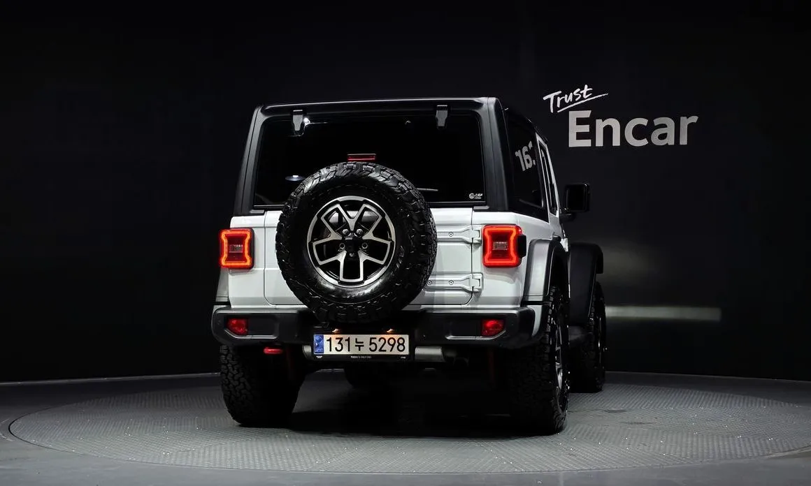 Jeep Wrangler — фото 2