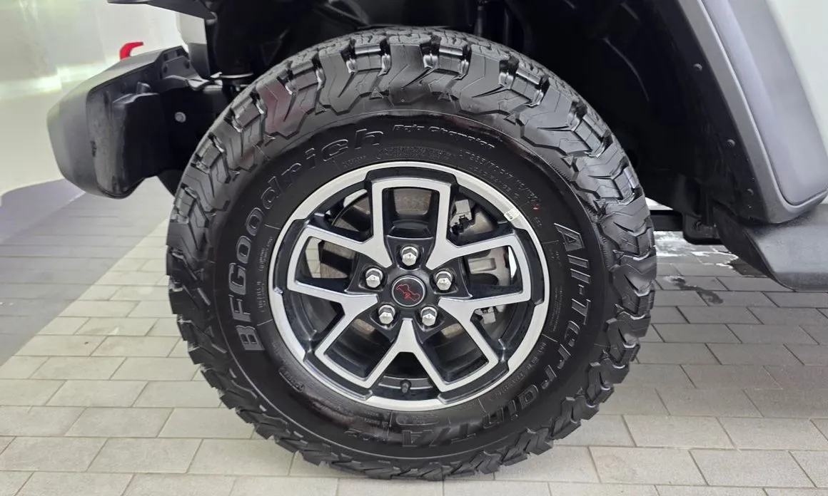 Jeep Wrangler — фото 6