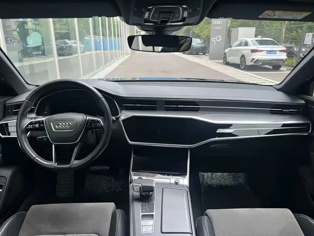 Audi A6L — фото 5