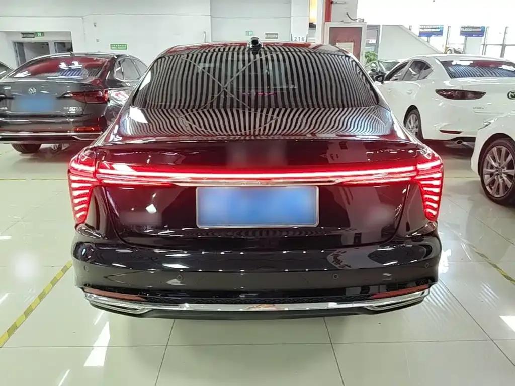 Hongqi H5 — фото 10
