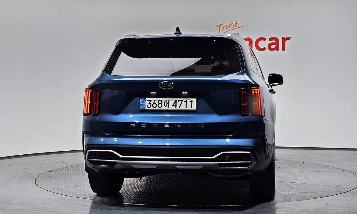 Kia Sorento — фото 8