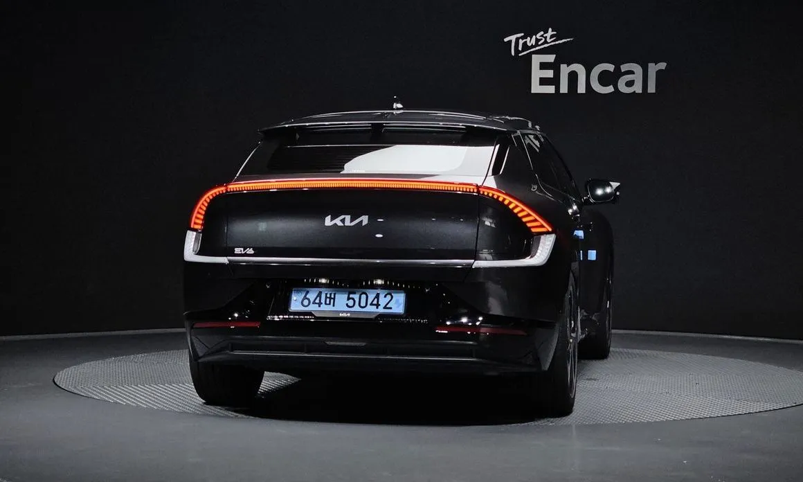 Kia EV6 — фото 6