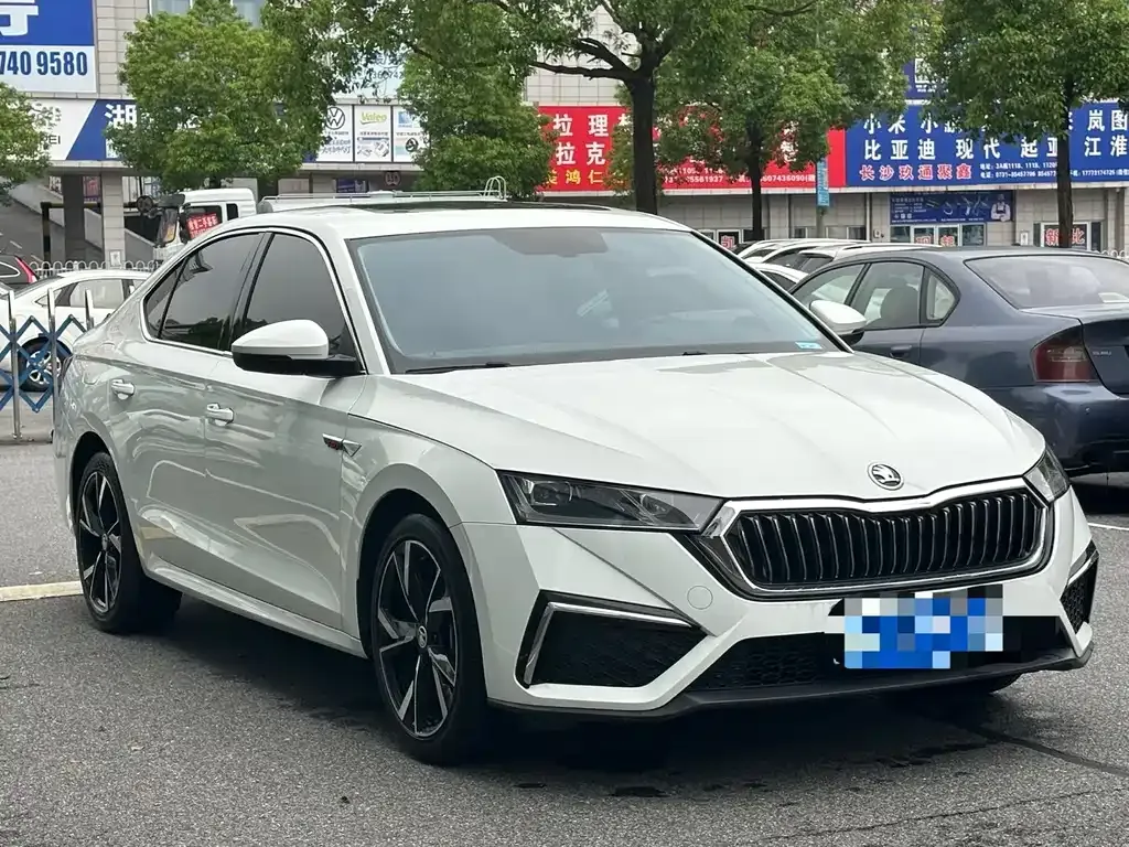 Skoda Octavia — фото 8