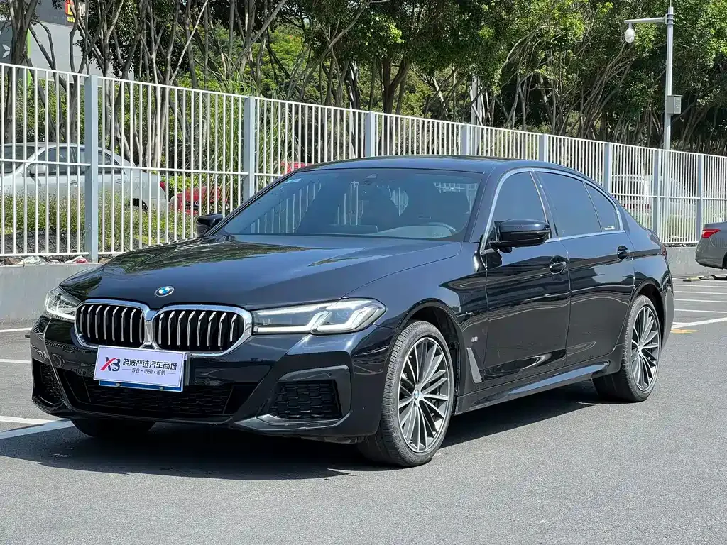 BMW 5 Series — фото 1
