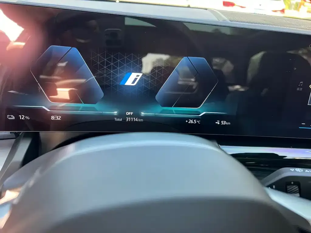 BMW i5 — фото 2