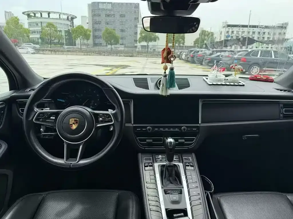 Porsche Macan — фото 2