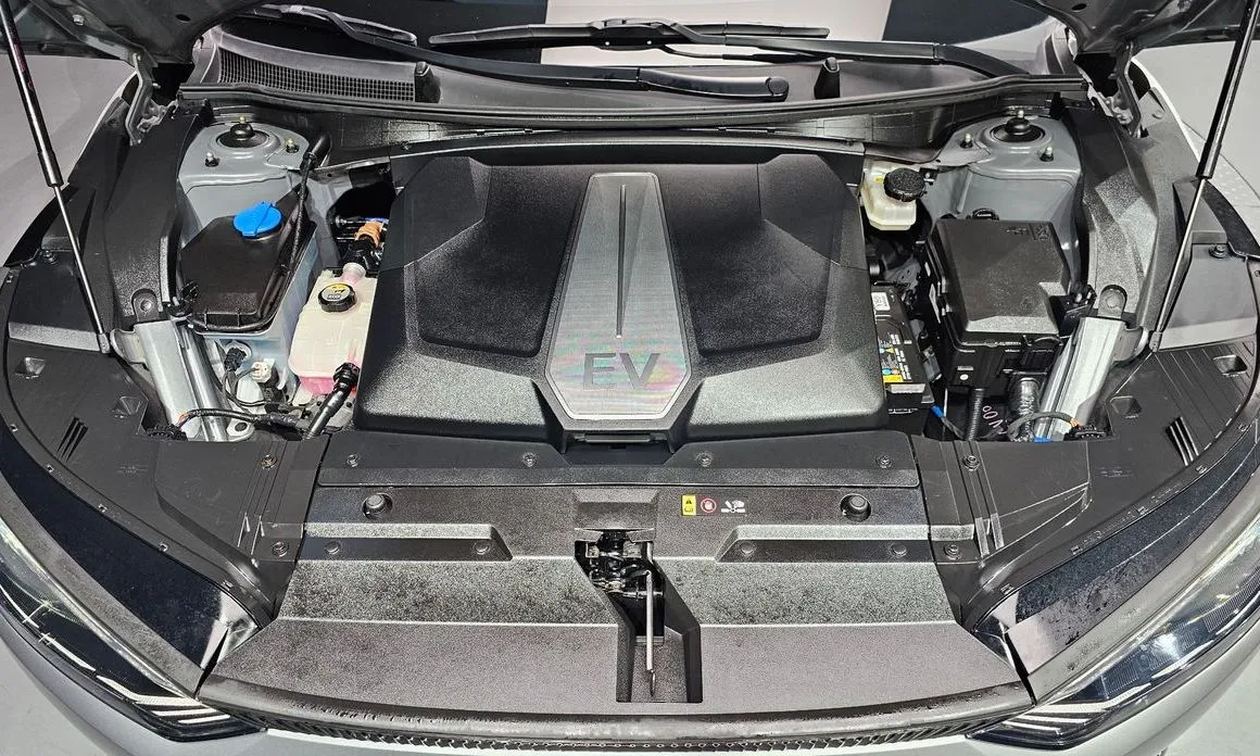 Kia EV6 — фото 10