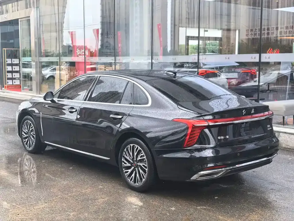 Hongqi H5 — фото 10
