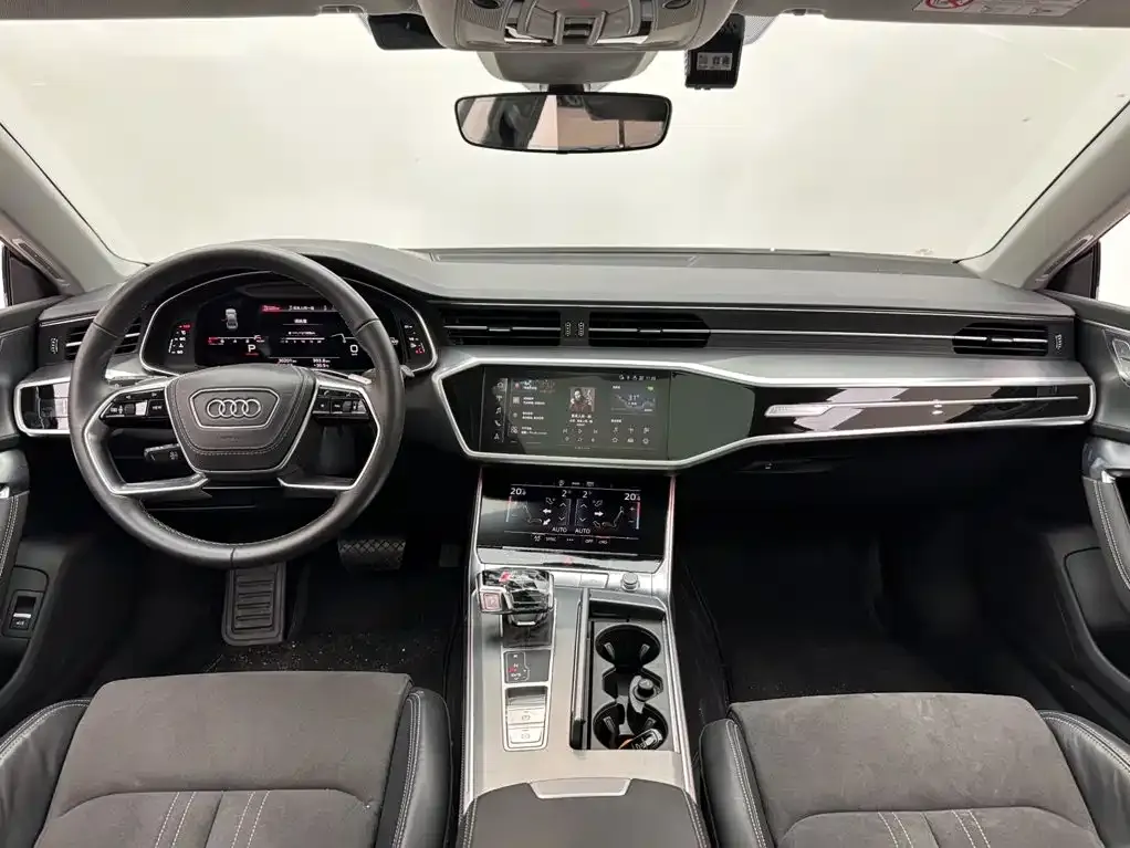 Audi A7L — фото 8