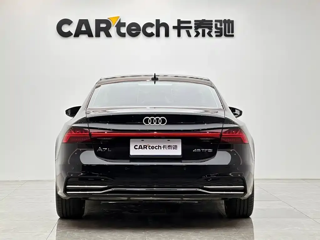 Audi A7L — фото 2