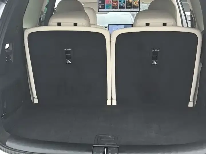 Li Auto i8 — фото 2