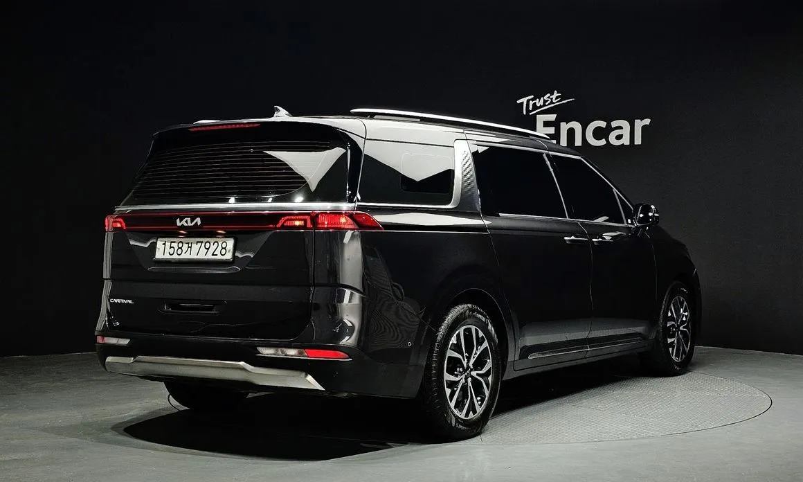 Kia Carnival — фото 3