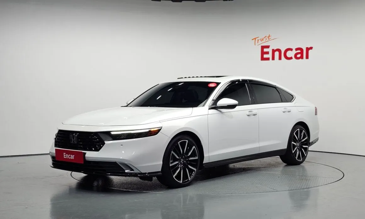 Honda Accord — фото 1
