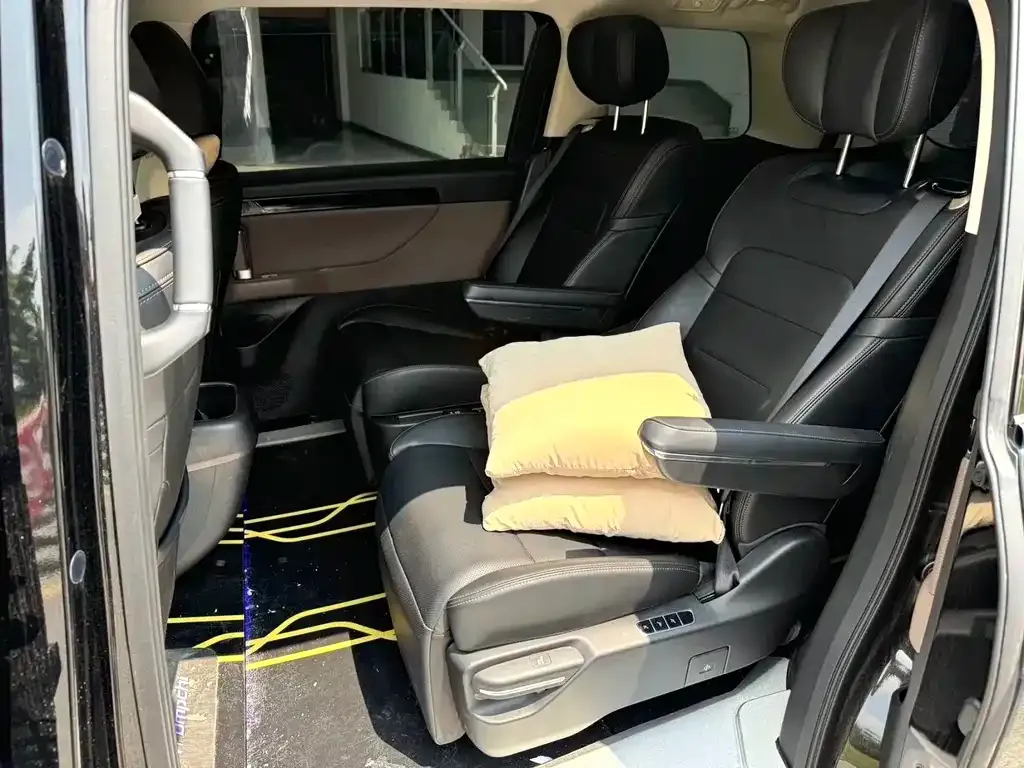 GAC Motor Trumpchi E8 — фото 3