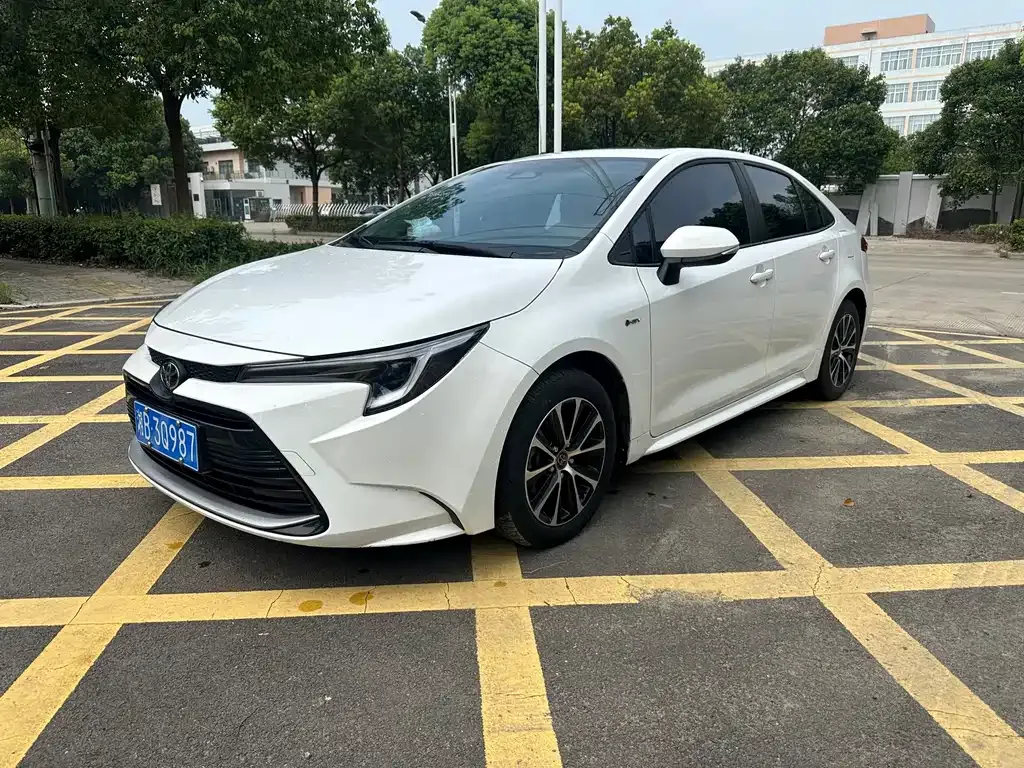 Toyota Levin — фото 1