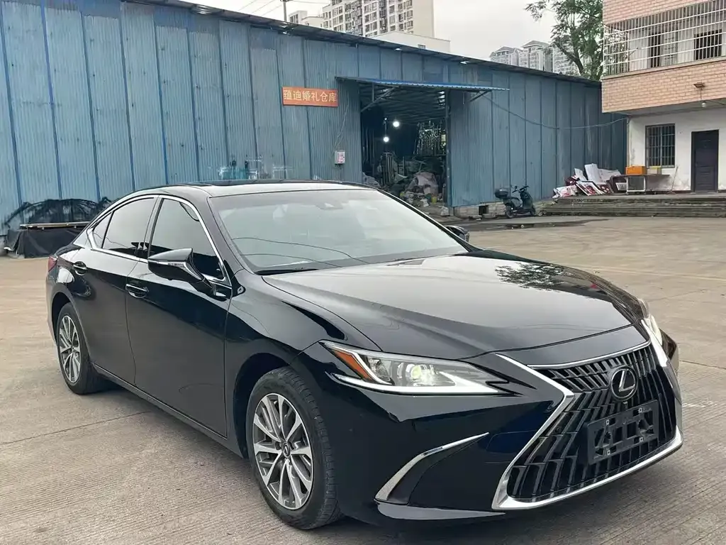 Lexus ES — фото 4