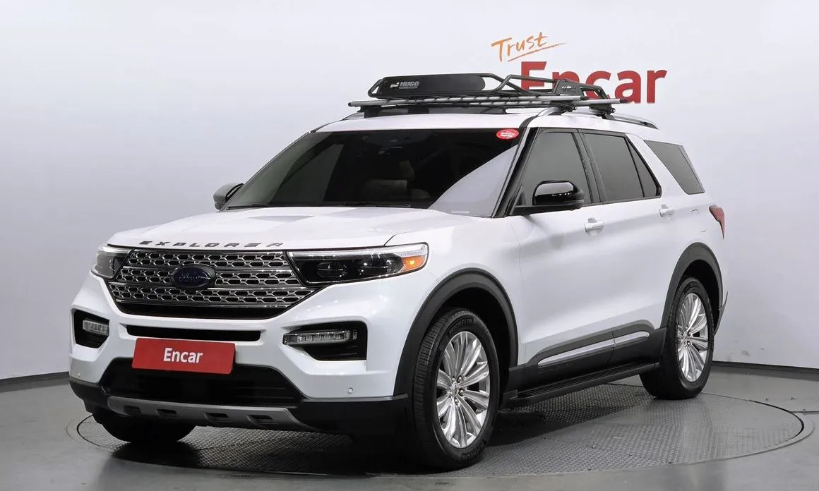 Ford Explorer — фото 1