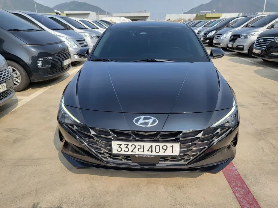 Hyundai AVANTE — фото 1
