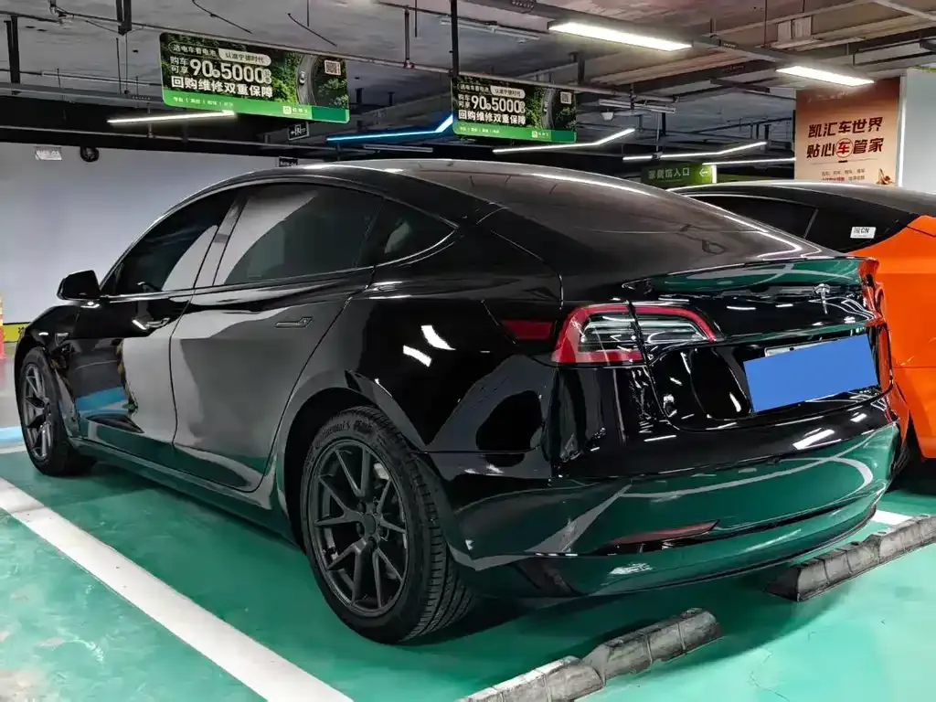 Tesla Model 3 — фото 10