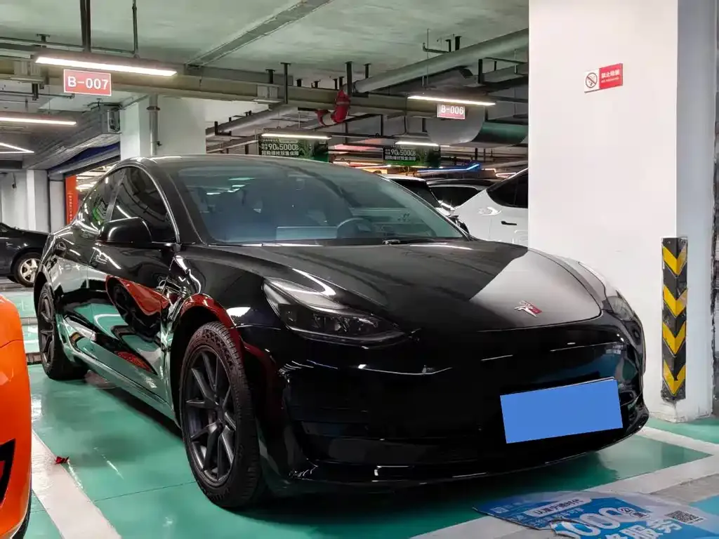 Tesla Model 3 — фото 3