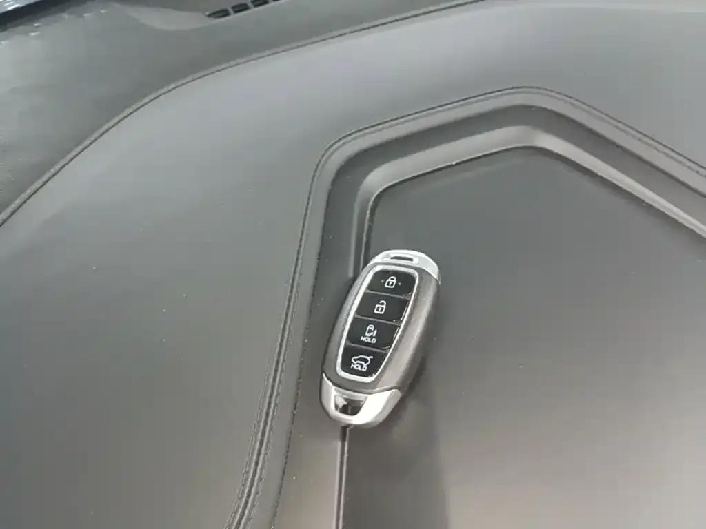 Hyundai Custo — фото 3