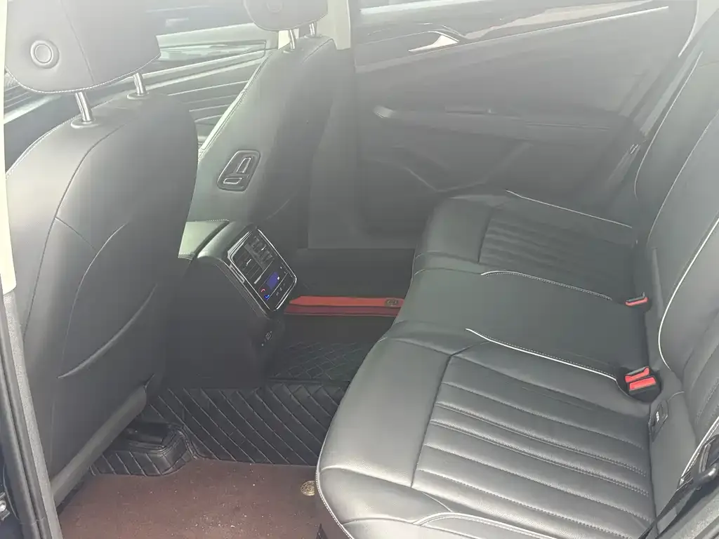 Volkswagen Passat — фото 2