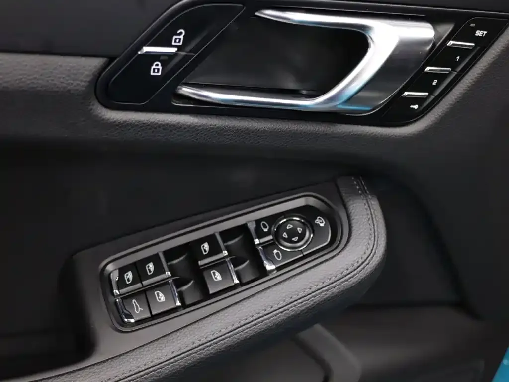 Porsche Macan — фото 3