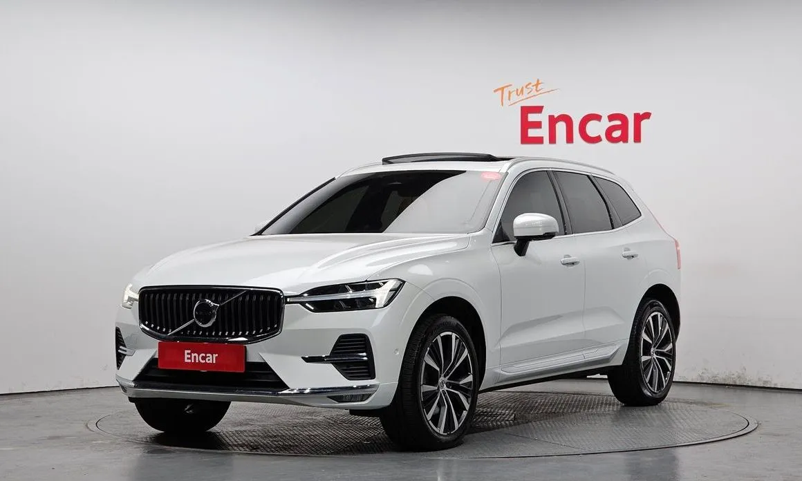 Volvo XC60 — фото 1